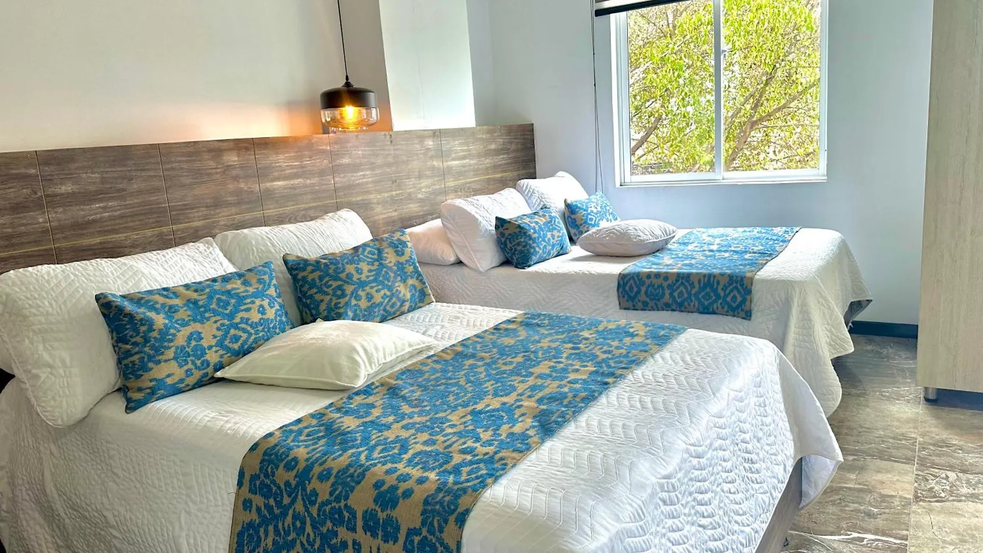 Hotel Los Maderos Cali
