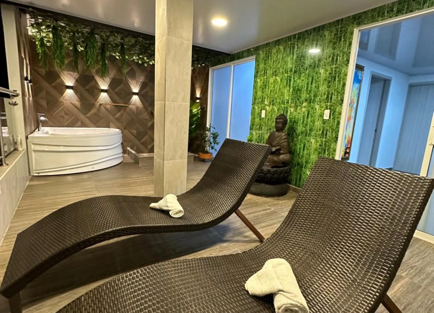 Hotel Los Maderos Cali