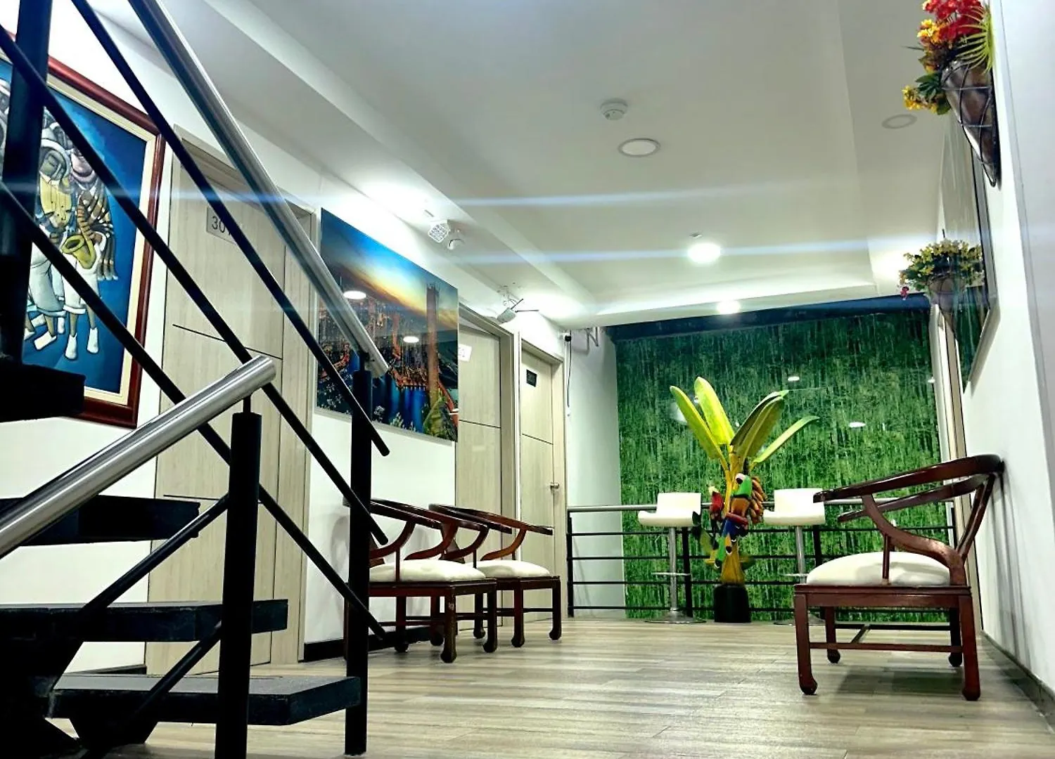 Hotel Los Maderos Cali
