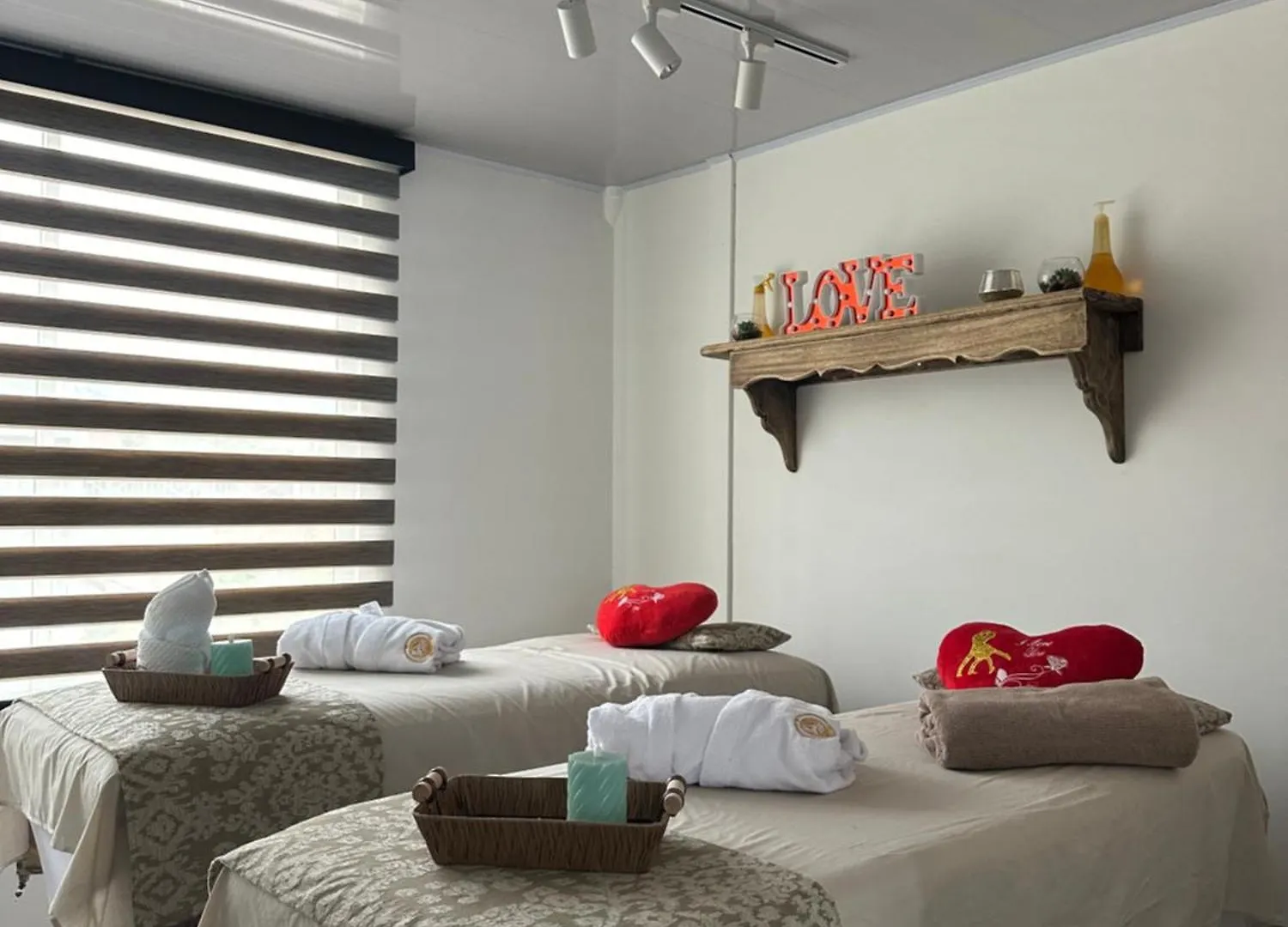 Hotel Los Maderos Cali